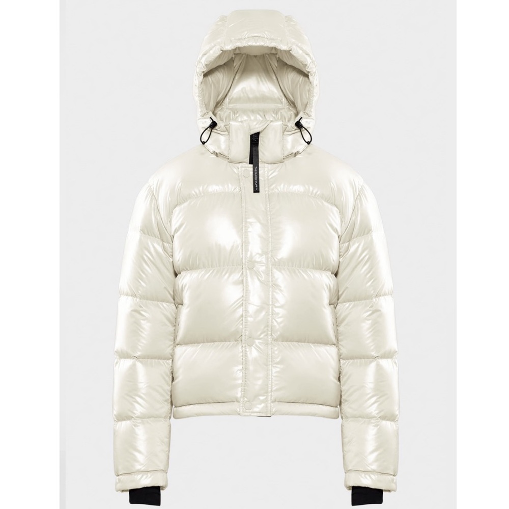 Aritzia TNA The Super Puff Shorty in Birch Hi Gloss